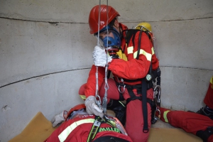 Corso di formazione per attivit&agrave; e recupero in spazi confinati per lavori in ambienti sospetti di inquinamento
