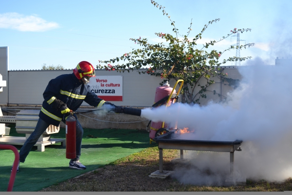 Corso di formazione per addetto antincendio in attivit&agrave; a rischio di incendio basso